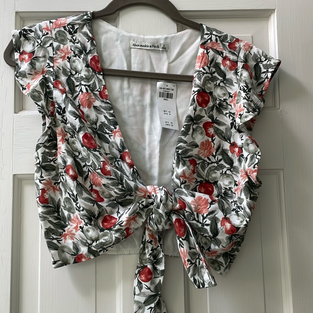 Abercrombie size small crop tie front top
